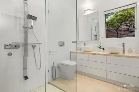 Property photo of 11 Apple Gum Grove Doncaster East VIC 3109