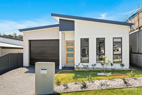 19 Cambewarra Dr, Tullimbar, NSW 2527