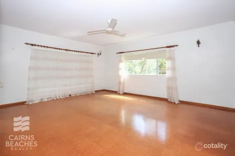Property photo of 13 Buchan Street Palm Cove QLD 4879
