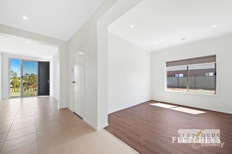Property photo of 16 Distinction Crescent Truganina VIC 3029