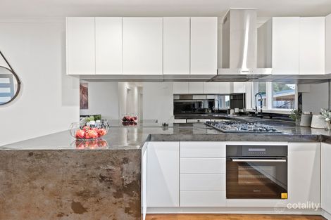 31 Longfellow Ave, Mooroolbark, VIC 3138