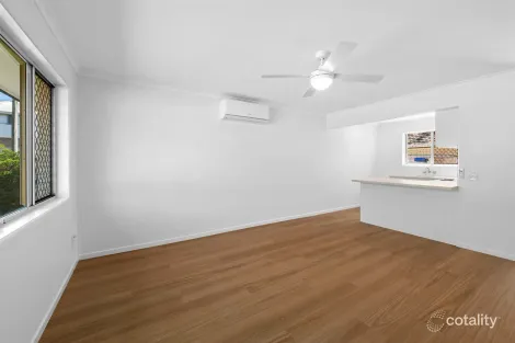 1/10 Enid Ave, Southport, QLD 4215