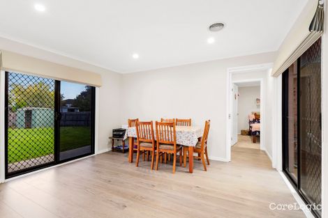 Property photo of 7 Carroll Crescent Mill Park VIC 3082