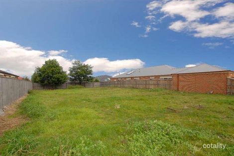 Property photo of 3 Forest Oak Court Cranbourne VIC 3977