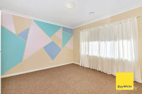 Property photo of 32 Cassidy Street Queanbeyan West NSW 2620