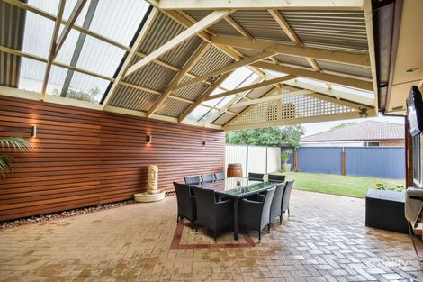 26 Mundulla Ave, Woodcroft, SA 5162