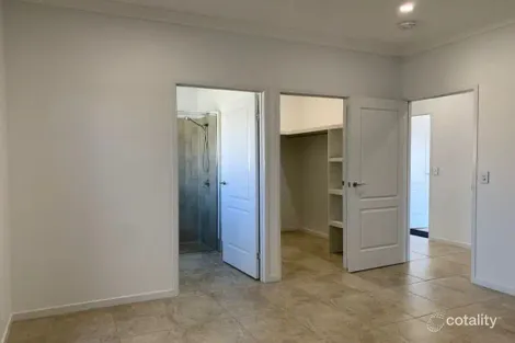 Property photo of 3 Easton Street Emerald QLD 4720