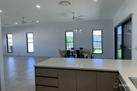 Property photo of 3 Easton Street Emerald QLD 4720