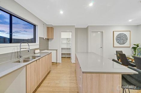Property photo of 17 Cinder Drive Tarneit VIC 3029