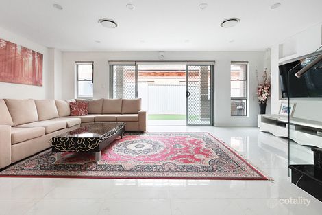 Property photo of 28A Clarendon Road Peakhurst NSW 2210