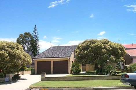 9 Markham Ave, Runaway Bay, QLD 4216