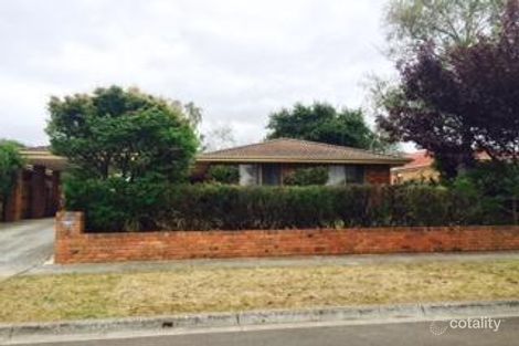 Property photo of 8 Tottington Rise Berwick VIC 3806