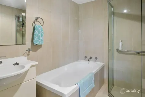 Property photo of 2/82A Old Pittwater Road Brookvale NSW 2100