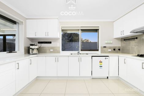 Property photo of 28 Rivergum Place Keysborough VIC 3173