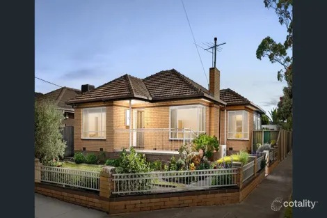 256 FURLONG RD, ST ALBANS, VIC 3021