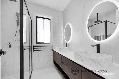 Property photo of 4 Rohab Crescent Mount Cottrell VIC 3024