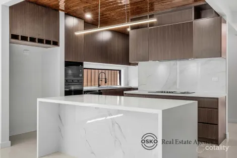 Property photo of 4 Rohab Crescent Mount Cottrell VIC 3024