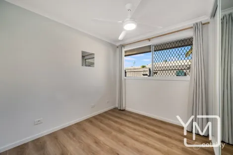 Property photo of 2/107 Landsborough Parade Golden Beach QLD 4551