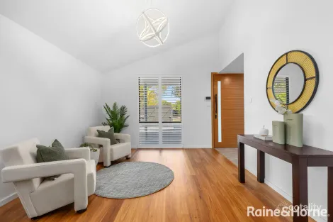 Property photo of 5 Roebuck Place Illawong NSW 2234