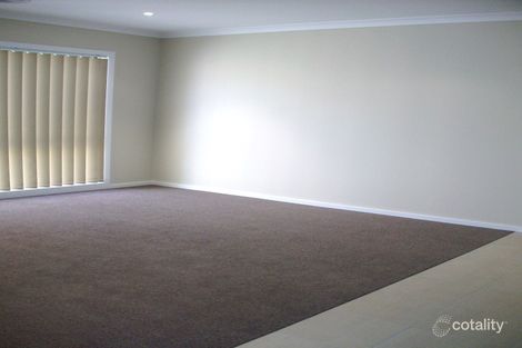 Property photo of 8 Keppel Way Point Cook VIC 3030