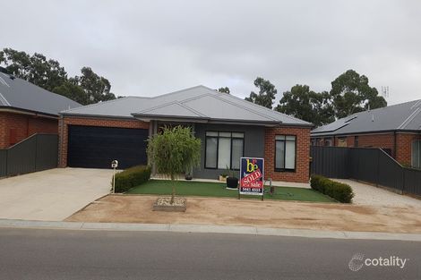 Property photo of 38 Abbey Close Eaglehawk VIC 3556