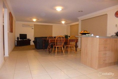 Property photo of 42 Macadamia Grove Werribee VIC 3030