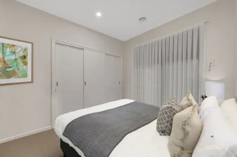 Property photo of 42 Stettler Boulevard Mickleham VIC 3064