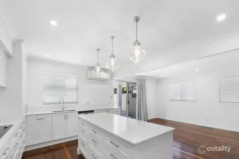 Property photo of 92 Waverley Road Taringa QLD 4068