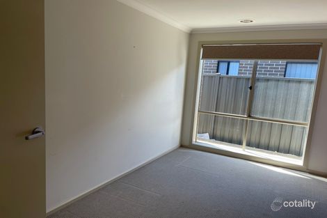 Property photo of 10 Manning Circuit Tarneit VIC 3029