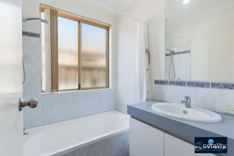 Property photo of 12 The Fairways The Vines WA 6069