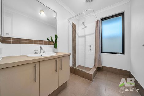 Property photo of 6 Fogliani Loop Sinagra WA 6065