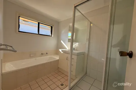 Property photo of 11 Bolan Court Crestmead QLD 4132