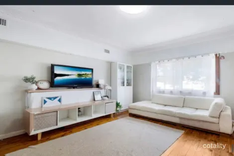 Property photo of 181 Juno Parade Greenacre NSW 2190