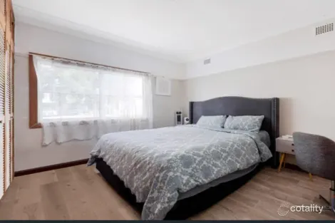 Property photo of 181 Juno Parade Greenacre NSW 2190