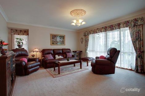 Property photo of 8 Roxanne Close Scoresby VIC 3179