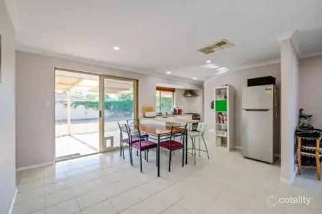 8 Finch Cl, Langford, WA 6147