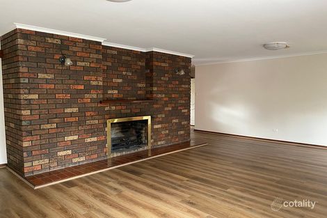 Property photo of 24 Lindsay Avenue Sunbury VIC 3429