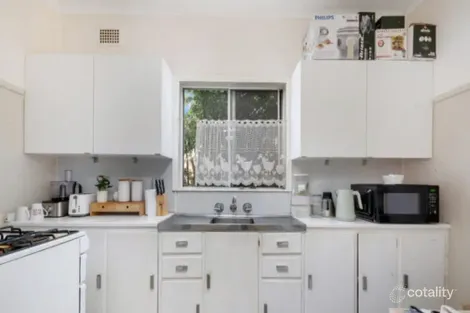 Property photo of 181 Juno Parade Greenacre NSW 2190