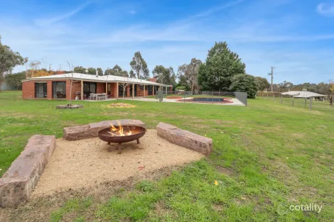99 Crosbys Lane, Mansfield, VIC 3722