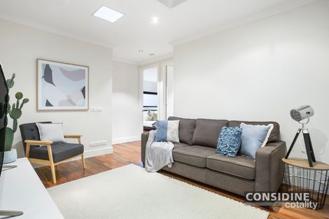 Property photo of 5 Douglas Court Strathmore Heights VIC 3041