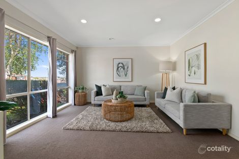 Property photo of 10 Augustus Drive Berwick VIC 3806