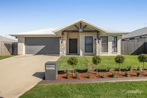 Property photo of 9 Staunton Avenue Highfields QLD 4352