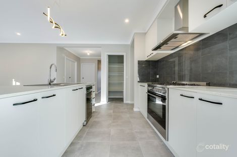 8 Picton Ct, Thurgoona, NSW 2640