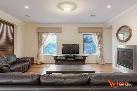 Property photo of 9 Myers Avenue Glen Waverley VIC 3150