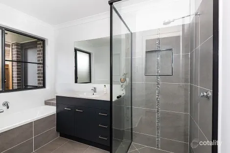 Property photo of 6 Serene Court Bray Park QLD 4500