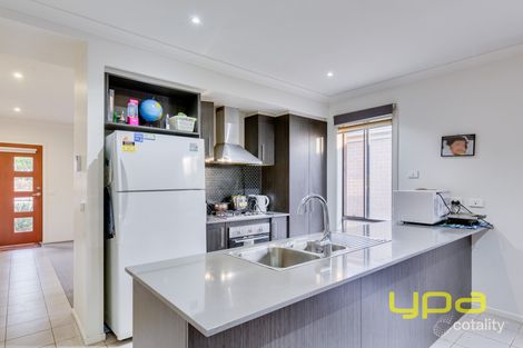 Property photo of 47 Minindee Road Manor Lakes VIC 3024