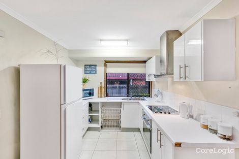 Property photo of 2/9 Botanical Drive Labrador QLD 4215