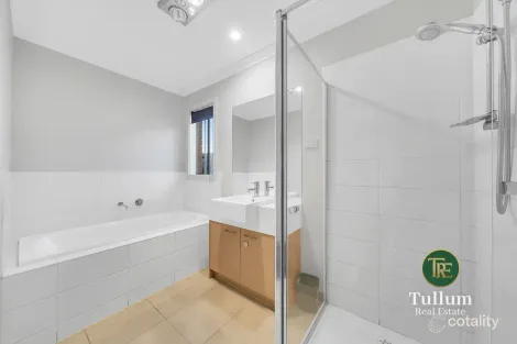 Property photo of 65 Brocker Street Clyde North VIC 3978
