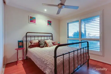 Property photo of 10 Hamilton Close Forest Lake QLD 4078