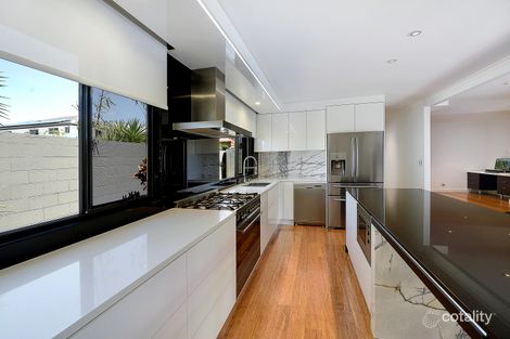 Property photo of 7 Frascati Mermaid Waters QLD 4218
